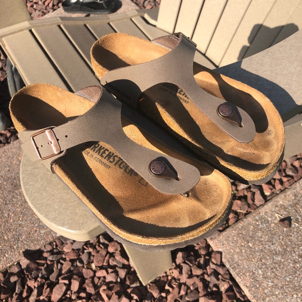 BIRKENSTOCK GIZEH SANDAL SZ 36 TAN